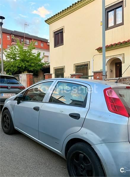 Usado Fiat Grande Punto Active 77 CV (56 kW) 2006 Gris / plata Utilitario