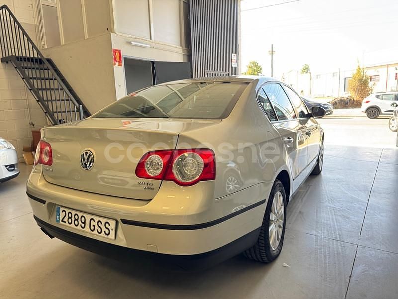 Usado VW Passat Advance 140 CV (102 kW) 2010 Beige Berlina