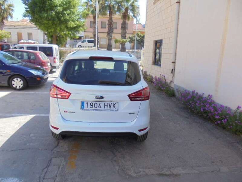 Usado Ford B-MAX Titanium 101 CV (74 kW) 2014 Blanco Monovolumen