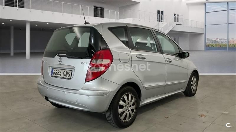 Gris / plata Usado 2005 Mercedes A180 Classic Monovolumen | 2000 € (Super precio) - Imagen 1/4