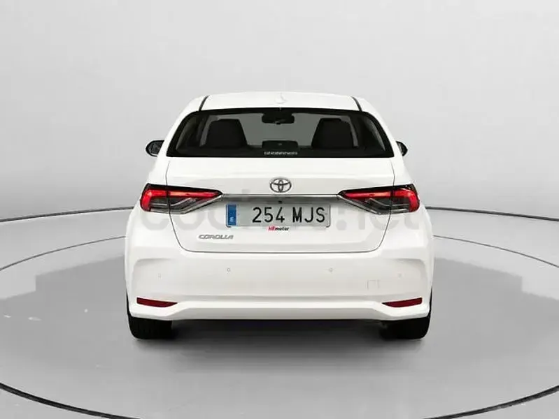 Usado Toyota Corolla Style 140 CV (102 kW) 2023 Blanco Berlina