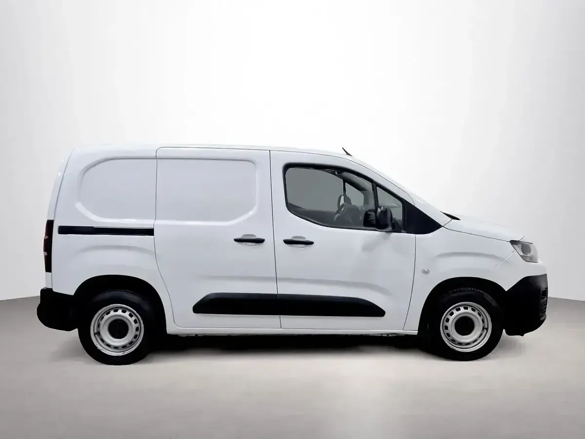 Usado Citroën Berlingo 103 CV (75 kW) 2021 Blanco Monovolumen
