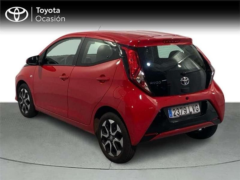 Usado Toyota Aygo X-play 72 CV (52 kW) 2021 Utilitario