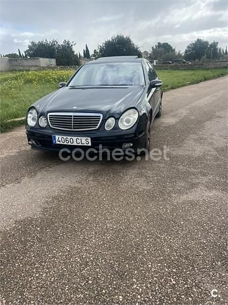 Usado Mercedes E270 Avantgarde 170 CV (125 kW) 2002 Azul Berlina