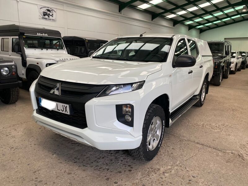 Usado Mitsubishi L200 150 CV (110 kW) 2020 Blanco Recogida
