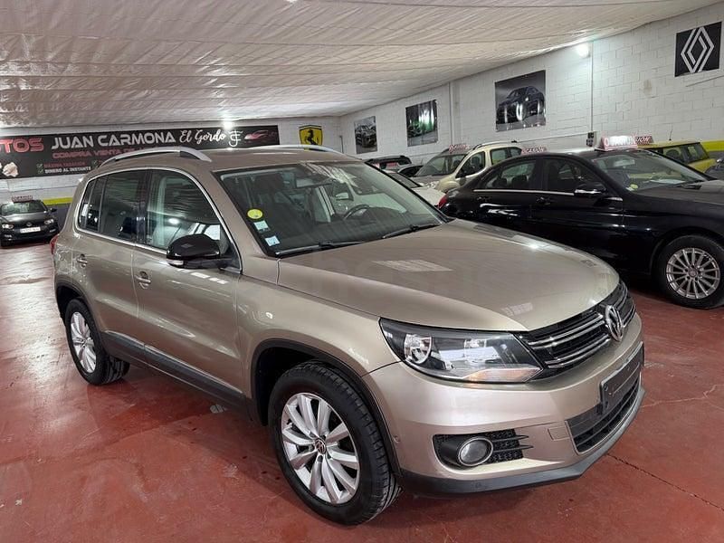 Begagnad VW Tiguan 140 HK (102 kW) 2013 Brun SUV