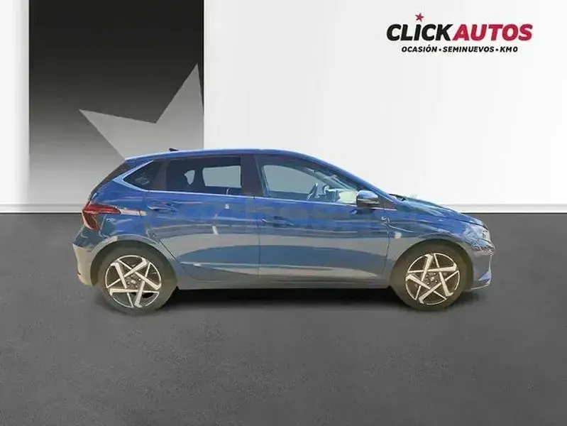 Usado Hyundai i20 100 CV (73 kW) 2025 Azul Utilitario