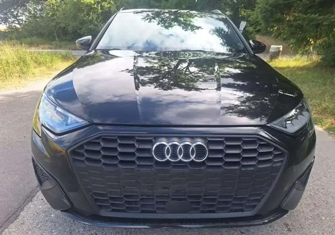 Usado Audi A3 Advanced 110 CV (80 kW) 2022 Negro Berlina