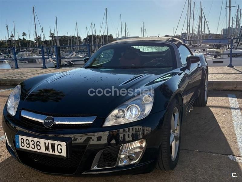 Usado Opel GT 264 CV (194 kW) 2009 Negro Descapotable
