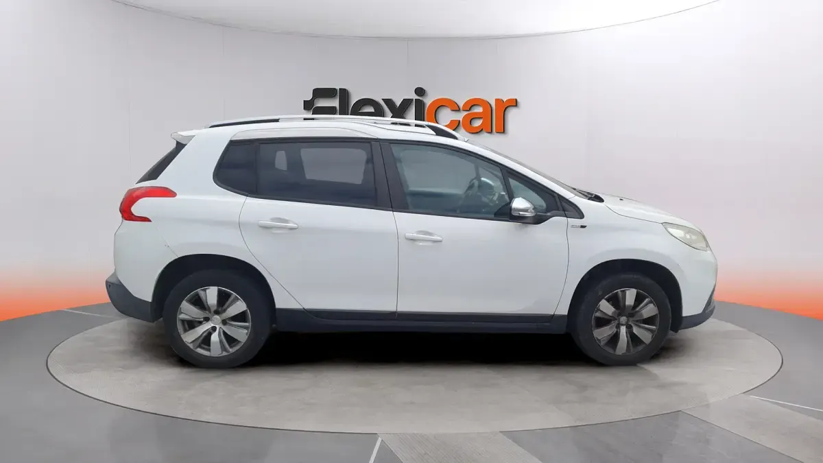 Usado Peugeot 2008 Style 82 CV (60 kW) 2016 Blanco SUV