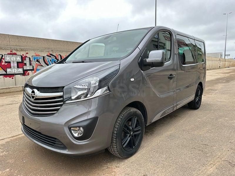 Usado Opel Vivaro 145 HP (106 kW) 2017 Cinzento Monovolume