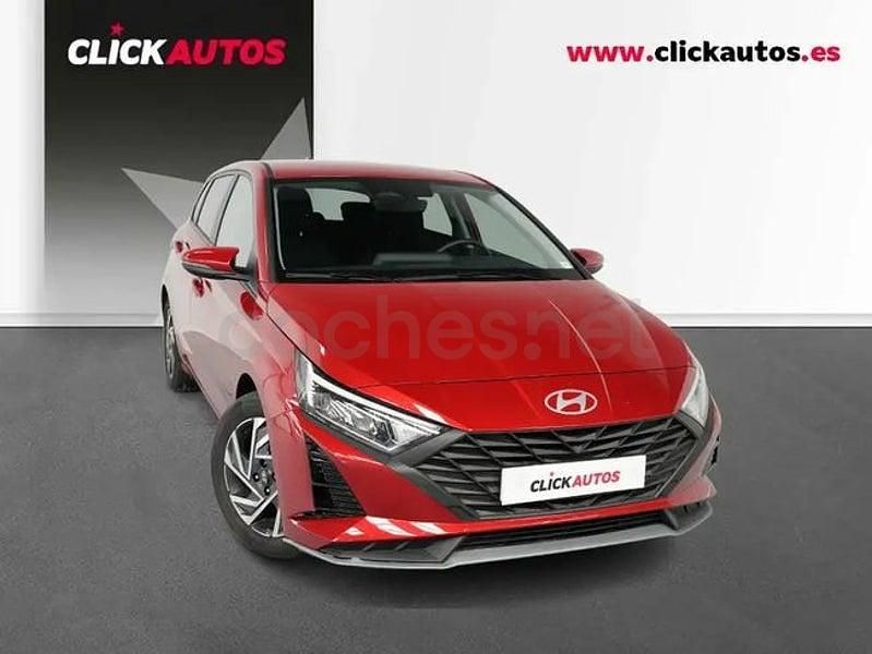 Usado Hyundai i20 84 CV (61 kW) 2025 Rojo Utilitario