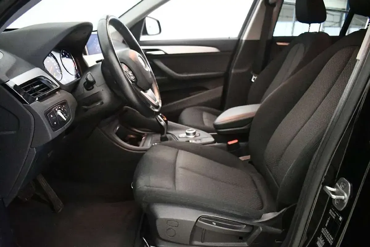 Usado BMW X1 Comfort Edition 150 CV (110 kW) 2020 Negro SUV