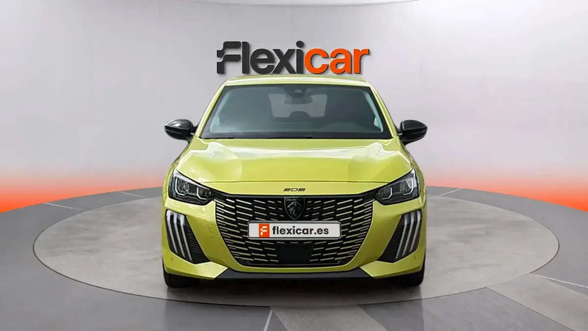 Usado Peugeot 208 Allure 101 CV (74 kW) 2025 Verde Utilitario