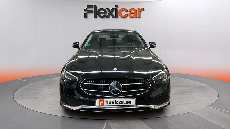 Usado Mercedes E220 194 CV (142 kW) 2021 Negro Berlina