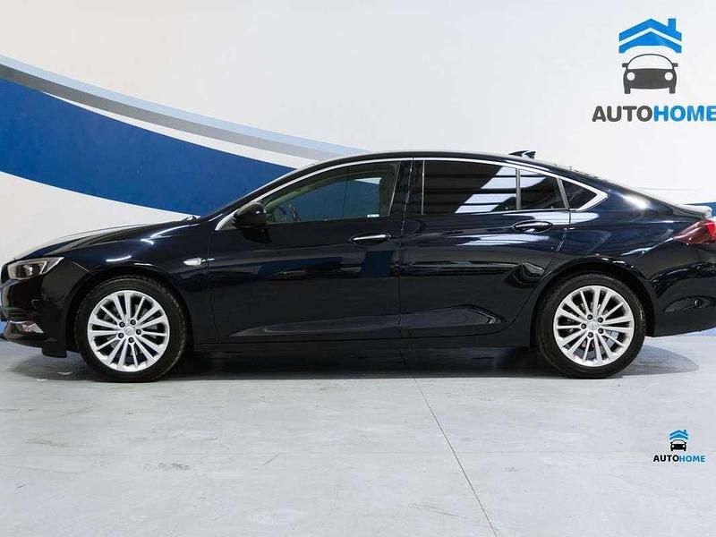 Usado Opel Insignia Excellence 136 HP (100 kW) 2018 Azul Carrinha