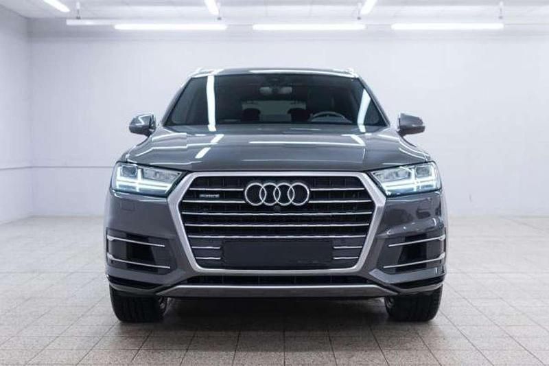 Usado Audi Q7 Design 333 CV (244 kW) 2018 Gris SUV