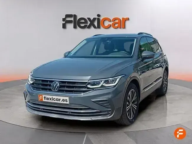 Usado VW Tiguan Life 245 CV (180 kW) 2022 Gris SUV
