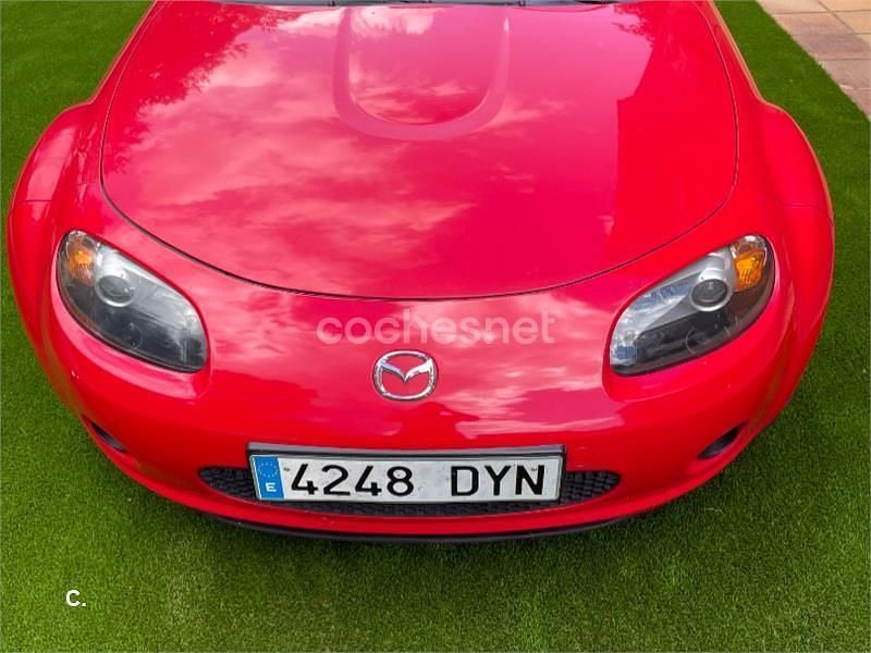 Usado Mazda MX5 Active 126 CV (92 kW) 2006 Rojo Descapotable