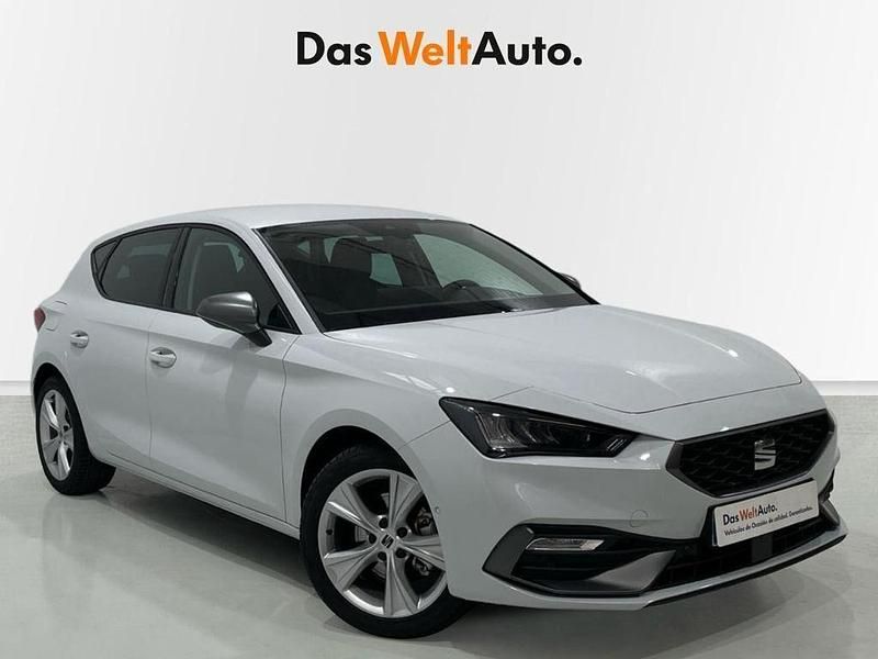 Usado Seat Leon FR 150 CV (110 kW) 2024 Blanco Berlina