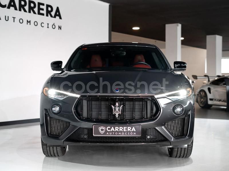 Usado Maserati Levante 580 CV (426 kW) 2021 Gris SUV