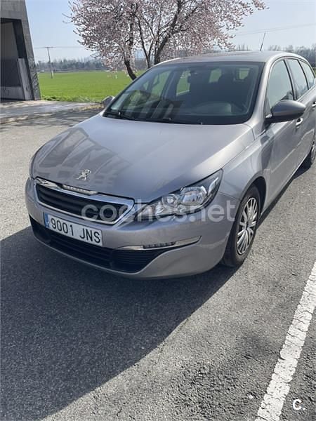 Usado Peugeot 308 SW Active 120 CV (88 kW) 2016 Gris / plata Familiar