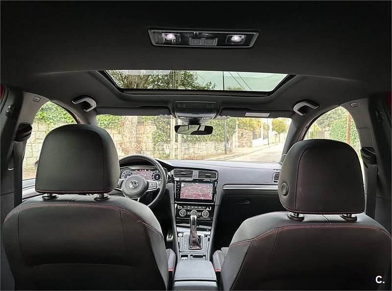 Usado VW Golf VII R 310 CV (228 kW) 2018 Rojo Familiar