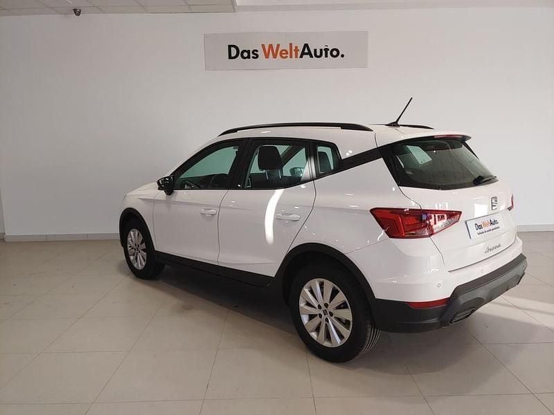 Usado Seat Arona Reference 95 CV (69 kW) 2024 Blanco SUV