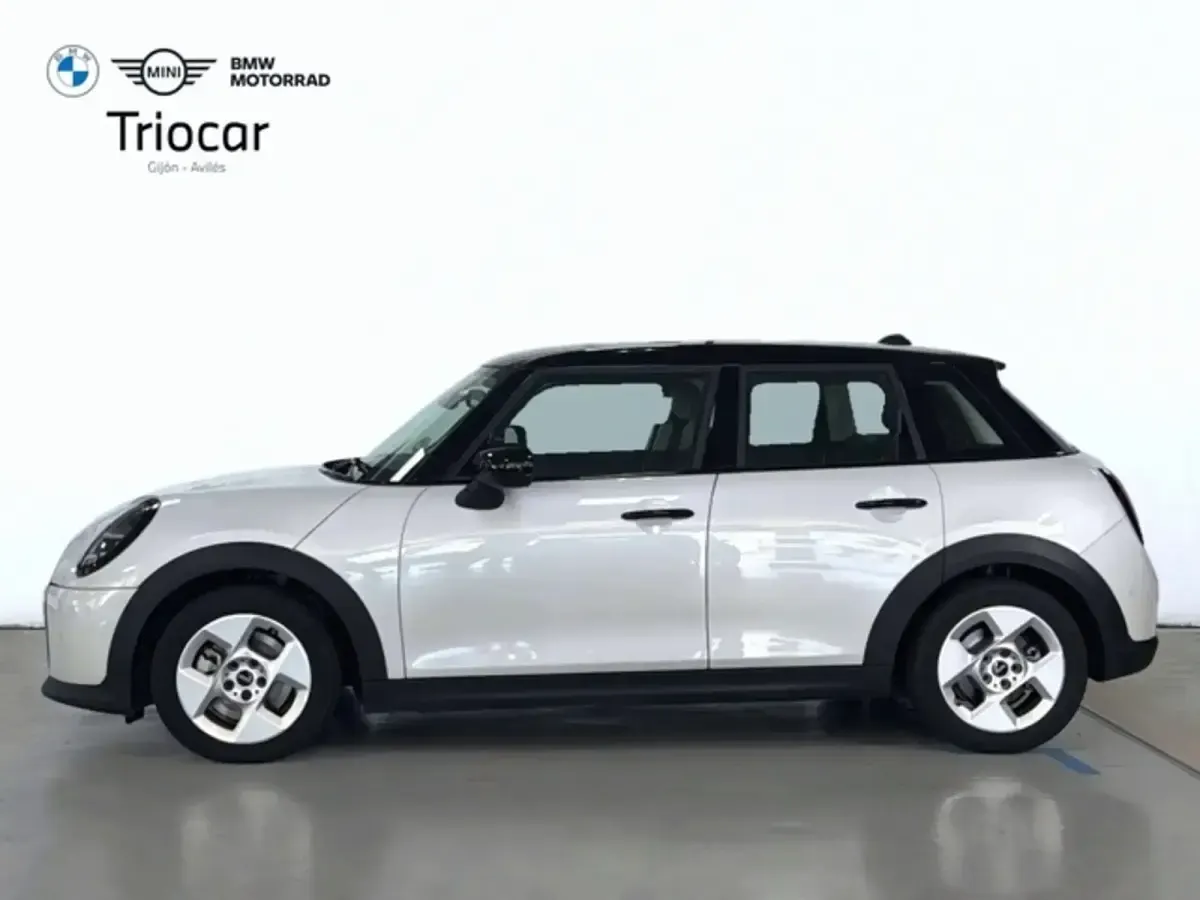 Usado Mini Cooper 114 kW (156 CV) 2025 Nanuq white metalizada Utilitario