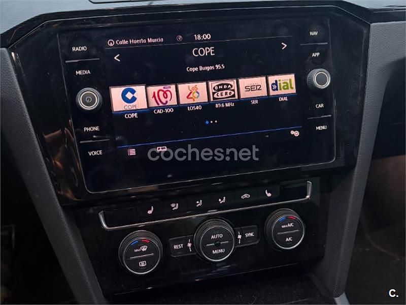 Usado VW Arteon Elegance 150 CV (110 kW) 2018 Gris / plata Berlina