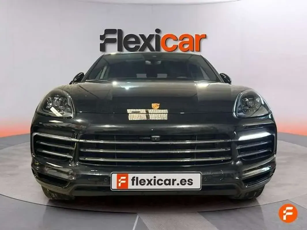 Käytetty Porsche Cayenne Platinum Edition 462 HP (339 kW) 2023 Musta Katumaasturi