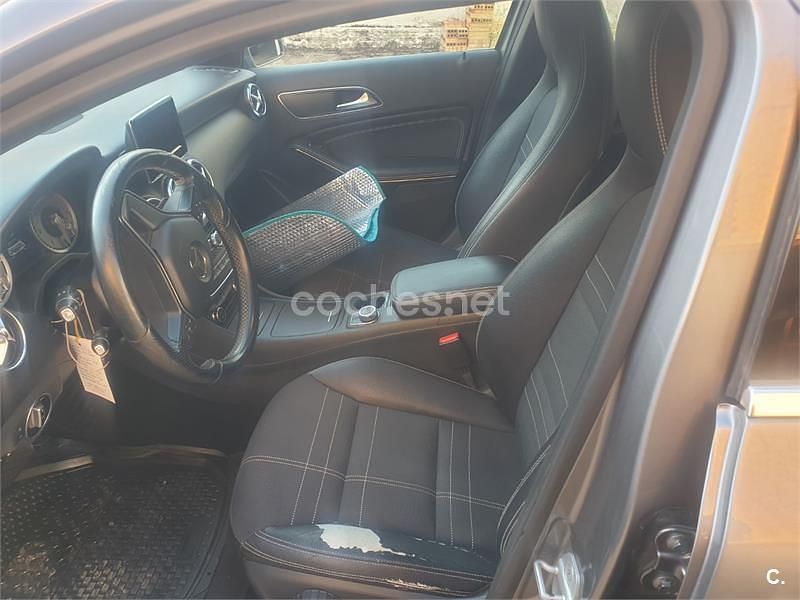 Gris / plata Usado 2013 Mercedes A200 Urban Berlina | 12.500 € (Precio justo) - Imagen 1/4