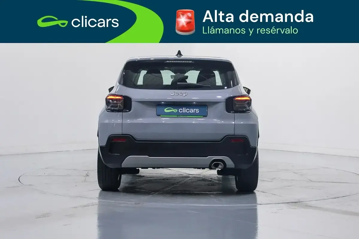 Usado Jeep Avenger Altitude 100 CV (73 kW) 2025 Gris SUV