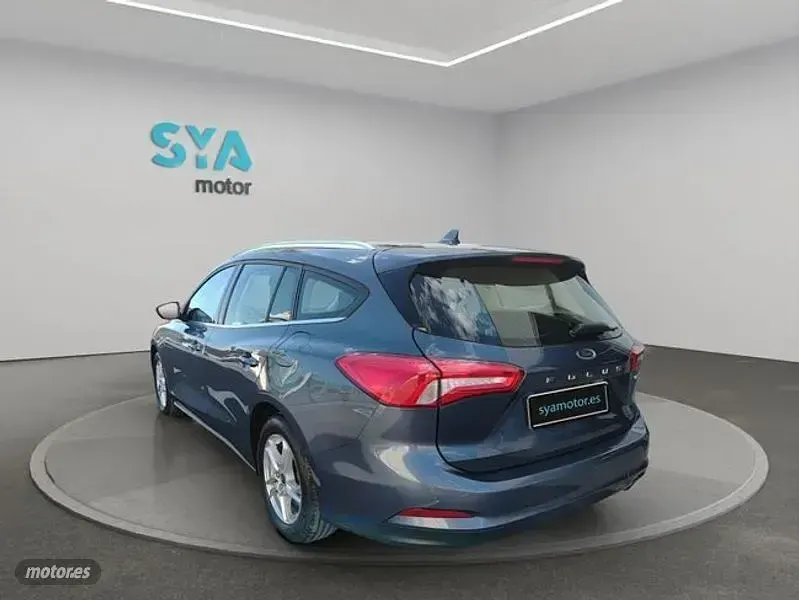 Usado Ford Focus Titanium 125 CV (91 kW) 2021 Azul Familiar