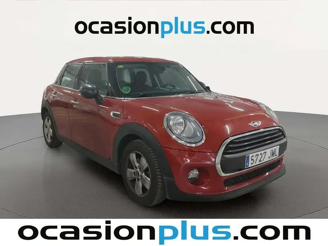 Usado Mini ONE 102 CV (75 kW) 2016 Rojo Utilitario