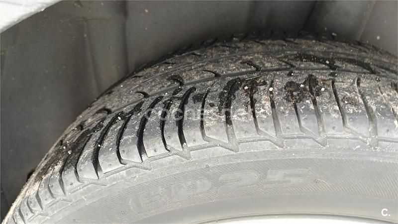 Usado Renault Clio II Authentique 75 CV (55 kW) 2006 Negro Berlina