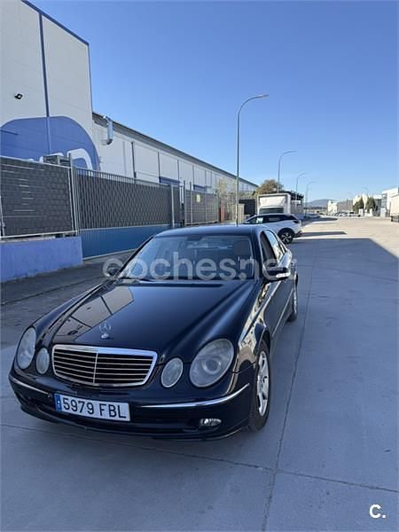 Usado Mercedes E320 Avantgarde 204 CV (150 kW) 2006 Azul Berlina