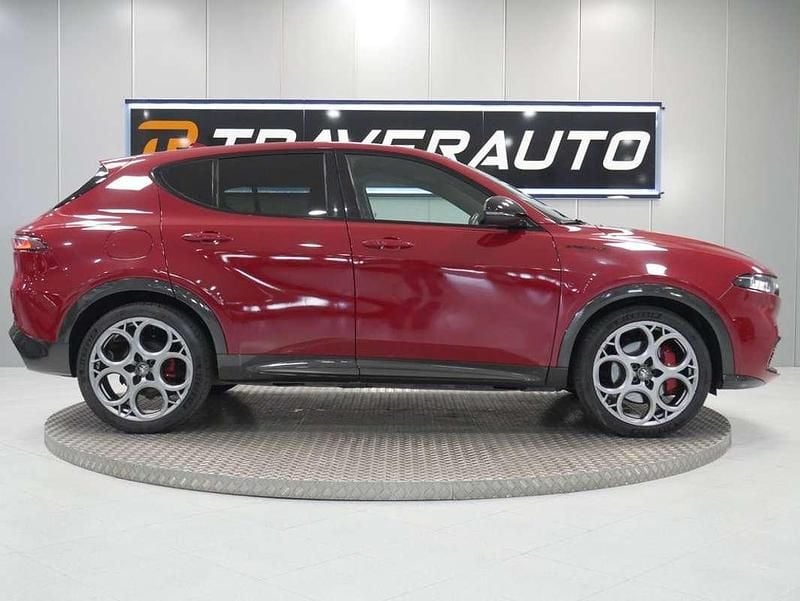 Usado Alfa Romeo Tonale Edizione Speciale 130 CV (95 kW) 2022 Rojo SUV