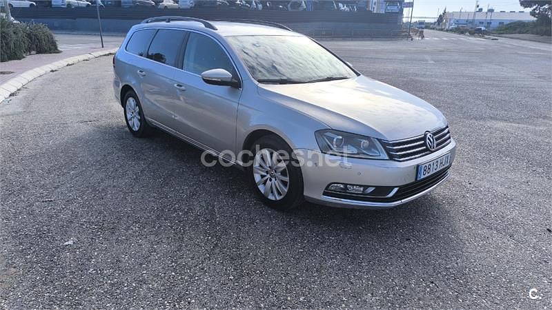 Usado VW Passat Advance 140 CV (102 kW) 2012 Gris / plata Familiar
