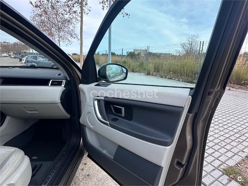 Usado Land Rover Discovery Sport Pure 150 CV (110 kW) 2018 Beige SUV