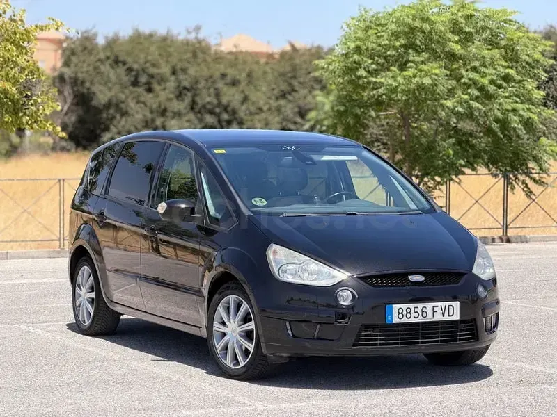 Usado Ford S-MAX Trend 140 CV (102 kW) 2007 Negro Monovolumen