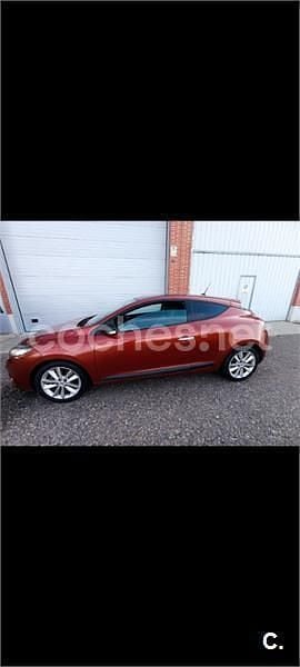 Usado Renault Mégane III Privilege 130 CV (95 kW) 2009 Naranja Berlina