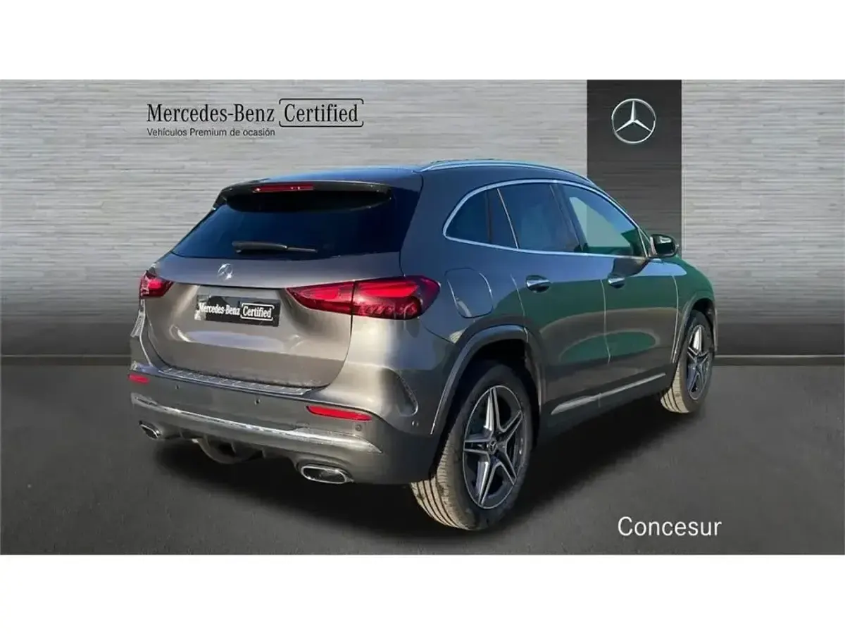 Usado Mercedes GLA200 150 CV (110 kW) 2024 Gris SUV