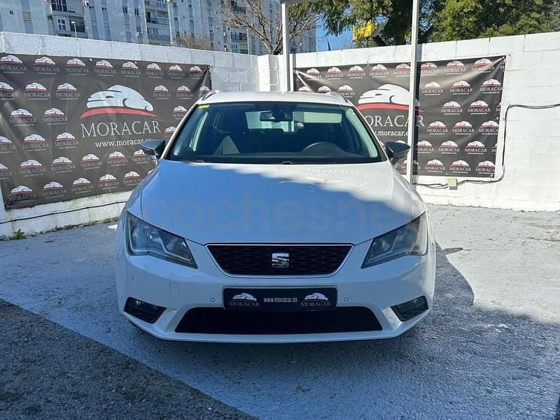 Usado Seat Leon Style 150 CV (110 kW) 2015 Blanco Familiar