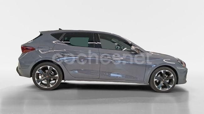 Usado Cupra Leon 150 CV (110 kW) 2024 Gris / plata Berlina