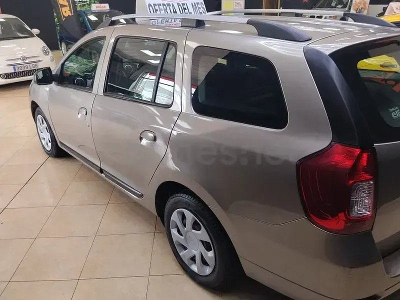 Usado Dacia Logan MCV Lauréate 90 CV (66 kW) 2015 Marrón Familiar