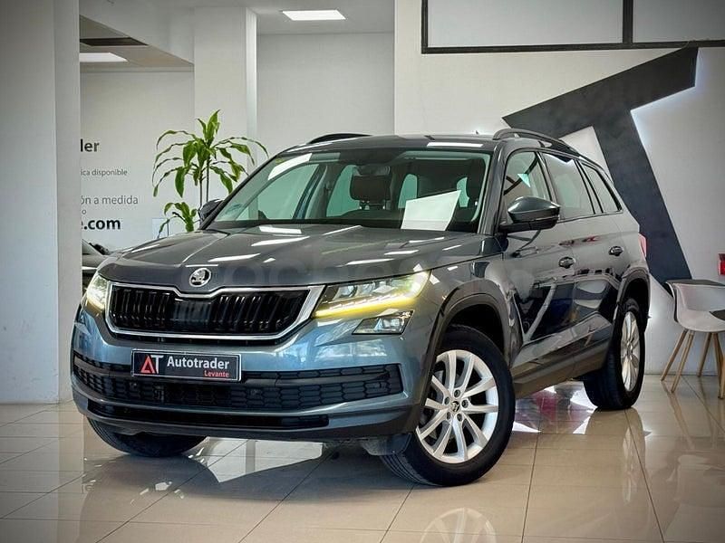 Usado Skoda Kodiaq Ambition 150 CV (110 kW) 2018 Gris / plata SUV