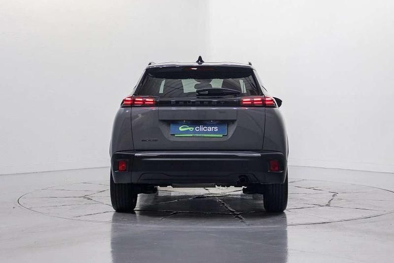 Usado Peugeot 2008 Allure 102 CV (75 kW) 2024 Gris SUV