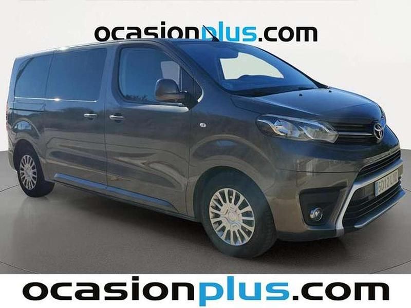 Usado Toyota Proace 145 CV (106 kW) 2022 Gris Monovolumen