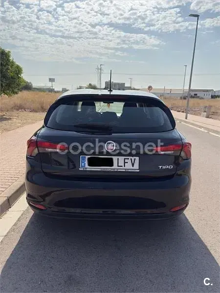 Usado Fiat Tipo Mirror 95 CV (69 kW) 2020 Negro Berlina